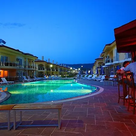 Sunset Beach Club *